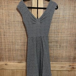 Anthropology 9-h15-Stcl, navy and white dress